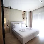 Matisse No21 - Luxury One Bedroom With Parking * Tirana