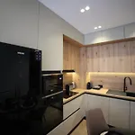 Matisse No21 - Luxury One Bedroom With Parking * Tirana