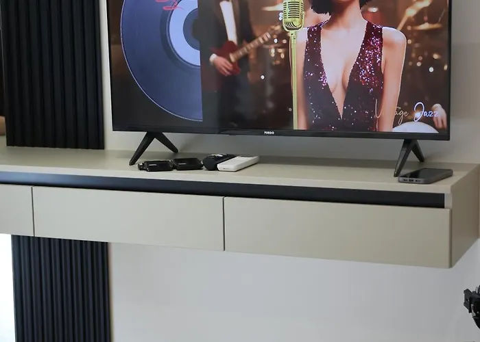 Matisse No21 - Luxury One Bedroom With Parking * Tirana