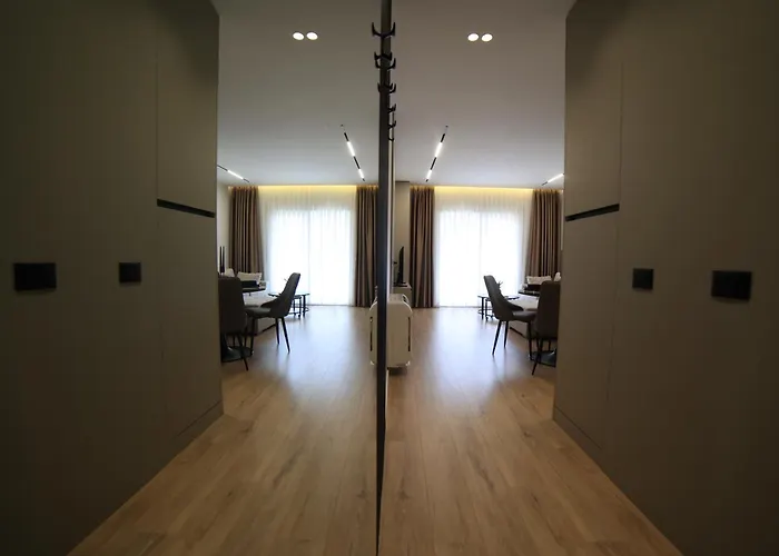 Matisse No21 - Luxury One Bedroom With Parking