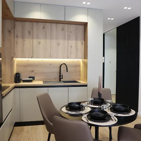 Matisse No21 - Luxury One Bedroom With Parking Апартаменты *