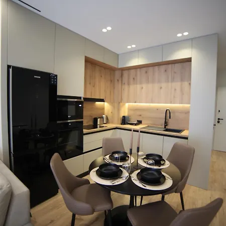 Апартаменты Matisse No21 - Luxury One Bedroom With Parking Тирана