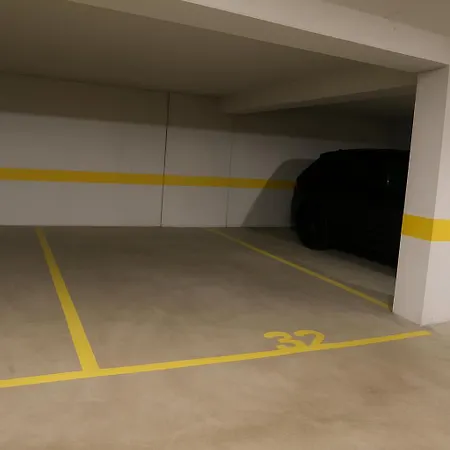 شقة Matisse No21 - Luxury One Bedroom With Parking *