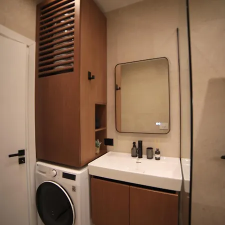 Апартаменты Matisse No21 - Luxury One Bedroom With Parking Тирана
