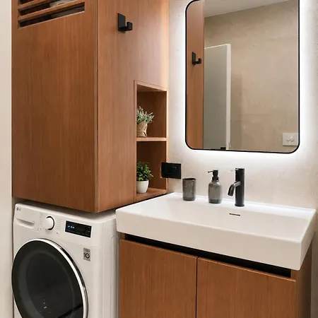 Matisse No21 - Luxury One Bedroom With Parking Апартаменты *