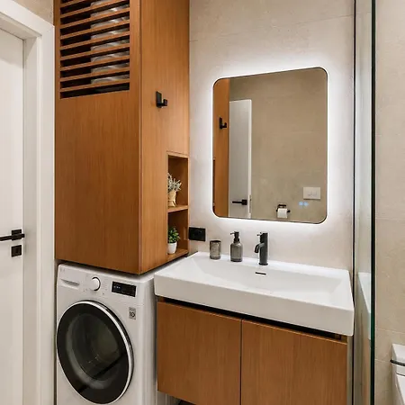 Matisse No21 - Luxury One Bedroom With Parking Апартаменты *