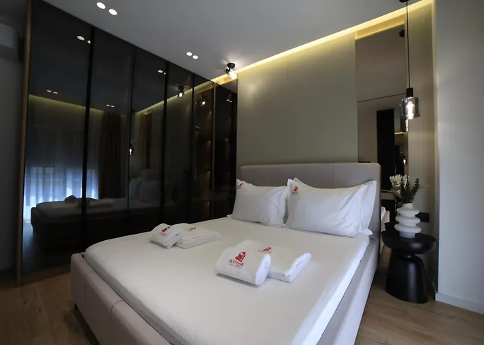 شقة Matisse No21 - Luxury One Bedroom With Parking تيرانا