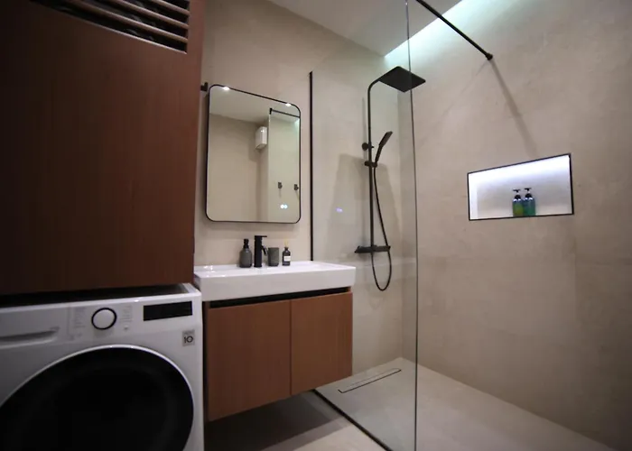 Matisse No21 - Luxury One Bedroom With Parking شقة