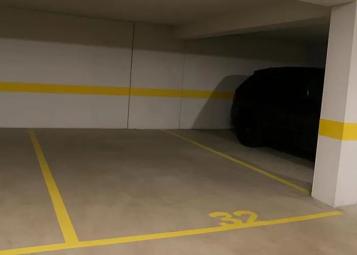 شقة Matisse No21 - Luxury One Bedroom With Parking *