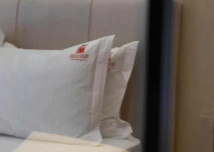 Matisse No21 - Luxury One Bedroom With Parking *